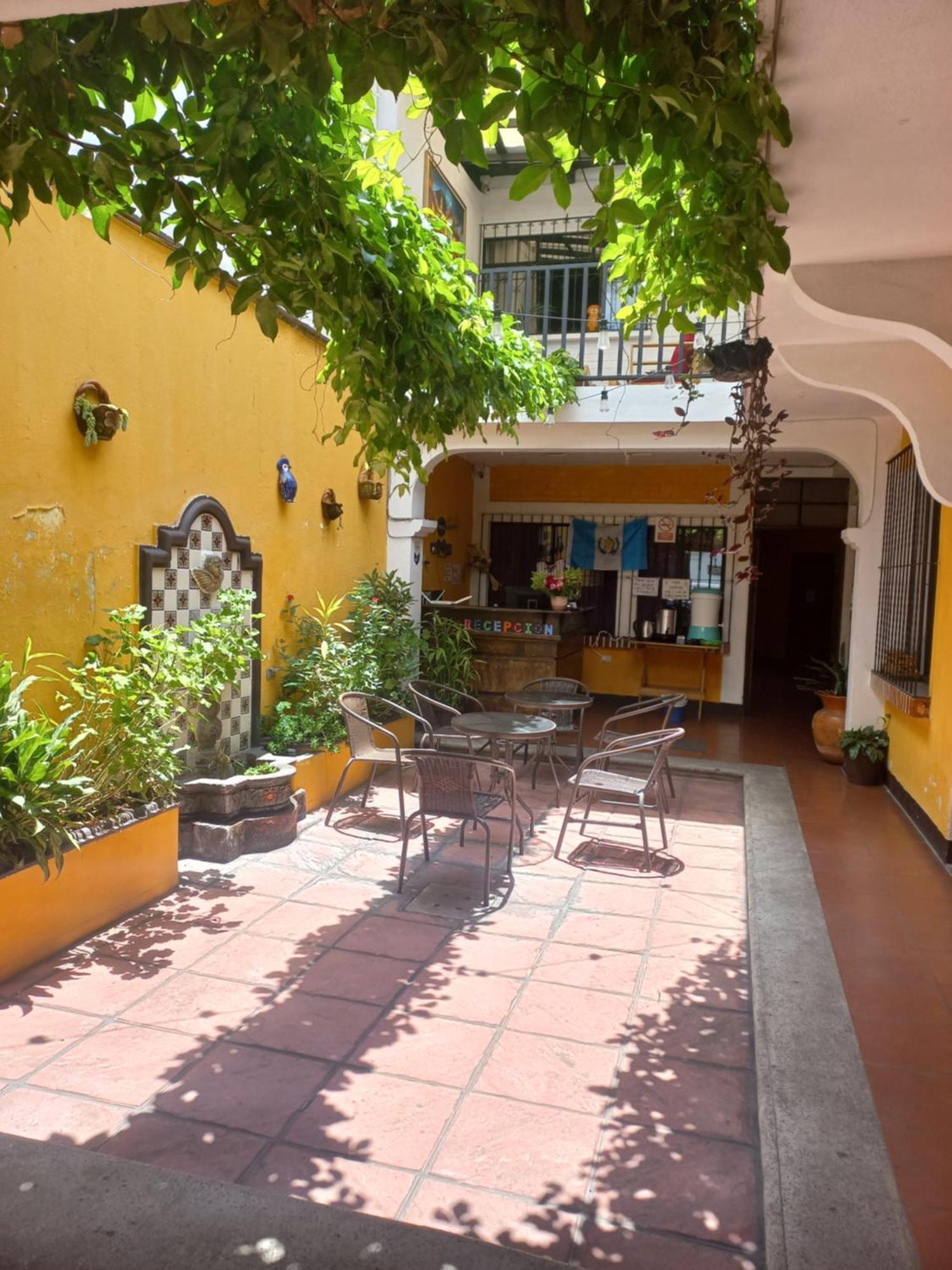 Hospedaje El Viajero Antigua Ll Exterior photo